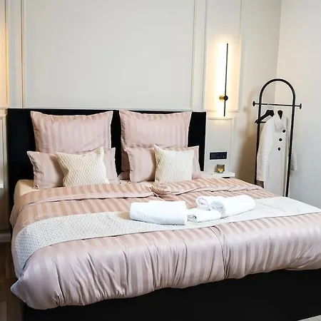 Boutique 4 *